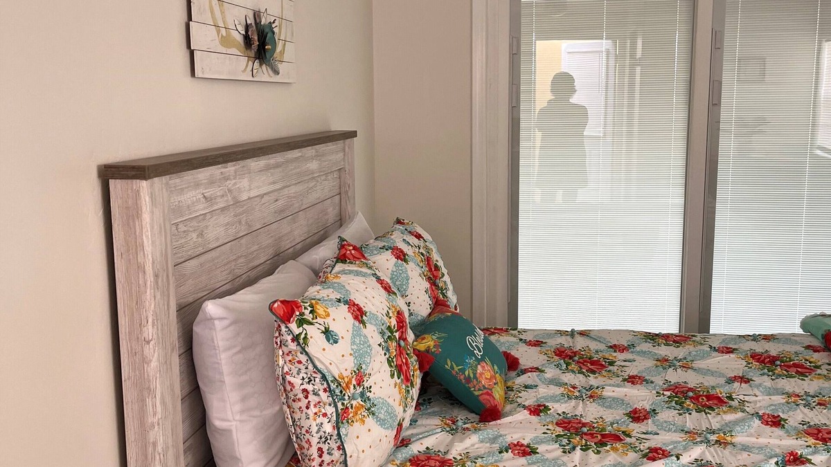 Foothills House | Charming private Gila Mountain View house, with plenty of outside relaxing area.