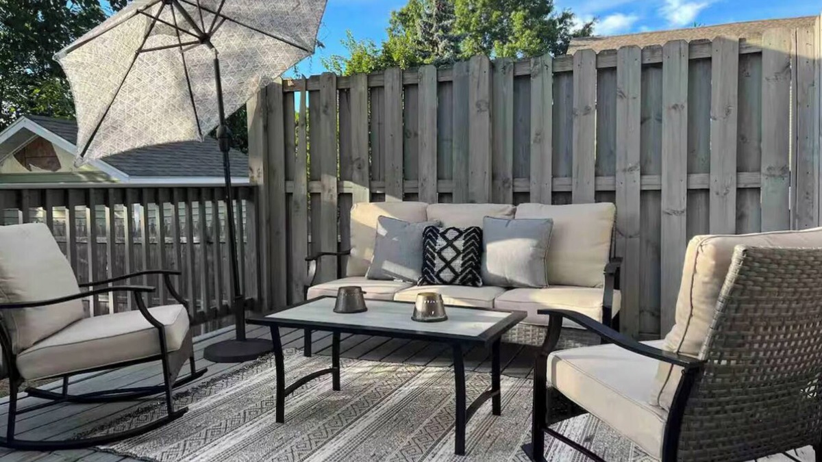 Wanskuck Apartment | Charming Private Townhouse, Heart of the City – Close to All Major Attractions!