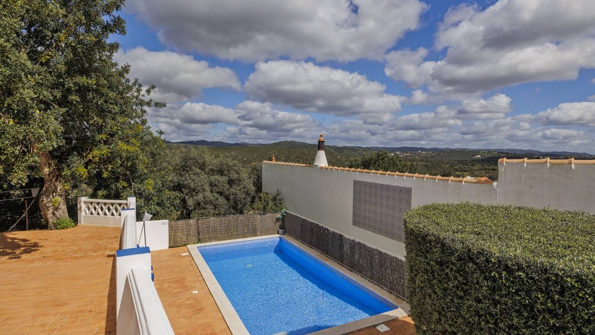 Sao Bras de Alportel Cottage | Charming 2 Bed Cottage with Private Pool and Wonderful Roof Terrace