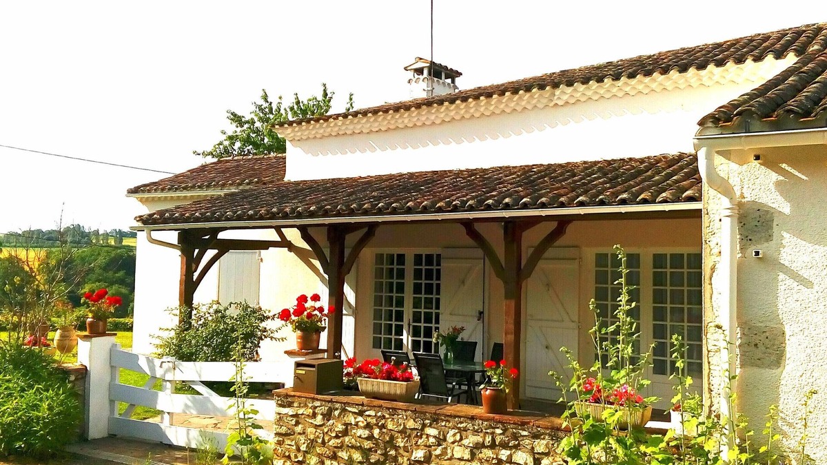 Moncrabeau House | charming quiet country house