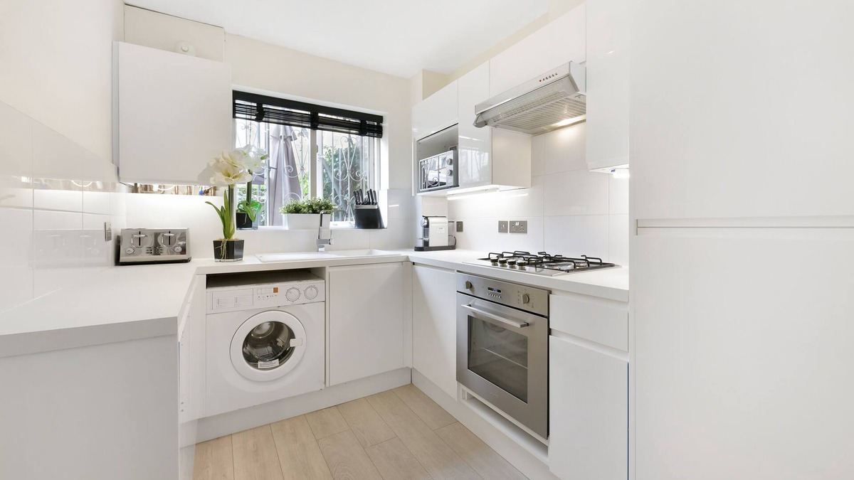 Wandsworth House | Charming quiet house with garden and parking