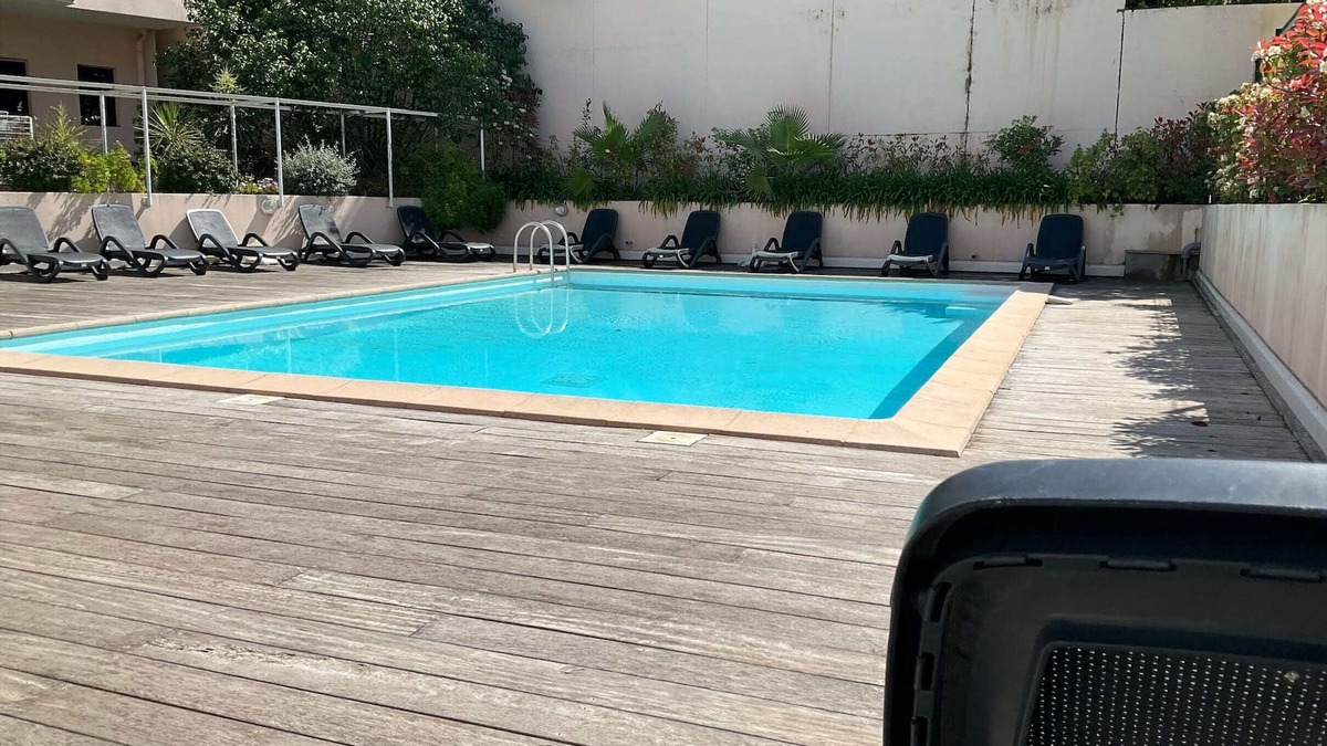 Cannes Old Town Apartment | Charming refurbished cocoon with swimming pool