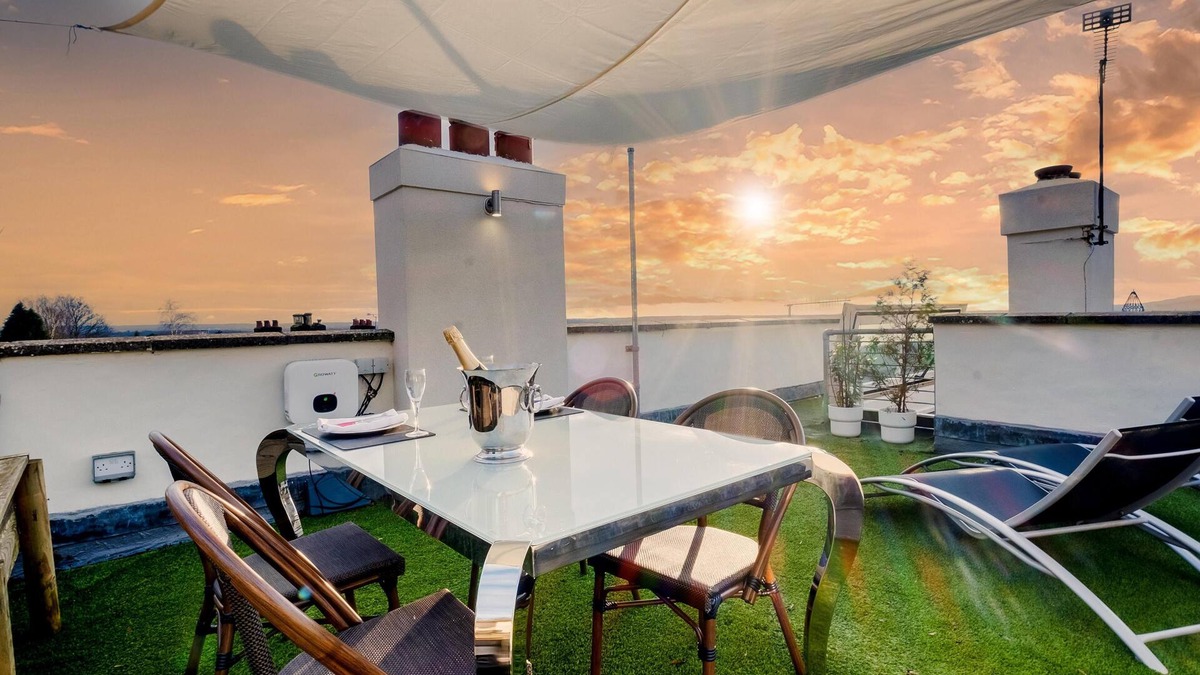 Redhill Cottage | Charming Reigate Cottage Retreat