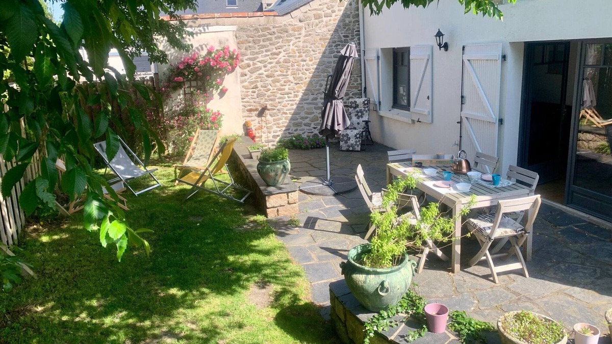 Saille Cottage | Charming Renovated House with Garden in the Heart of Salt Marshes, Close to Guérande and La Baule