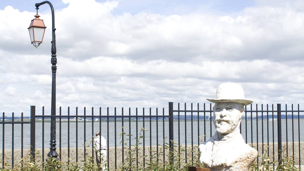 Enclos Apartment | Charming renovated studio 10m from the port in a pedestrian street