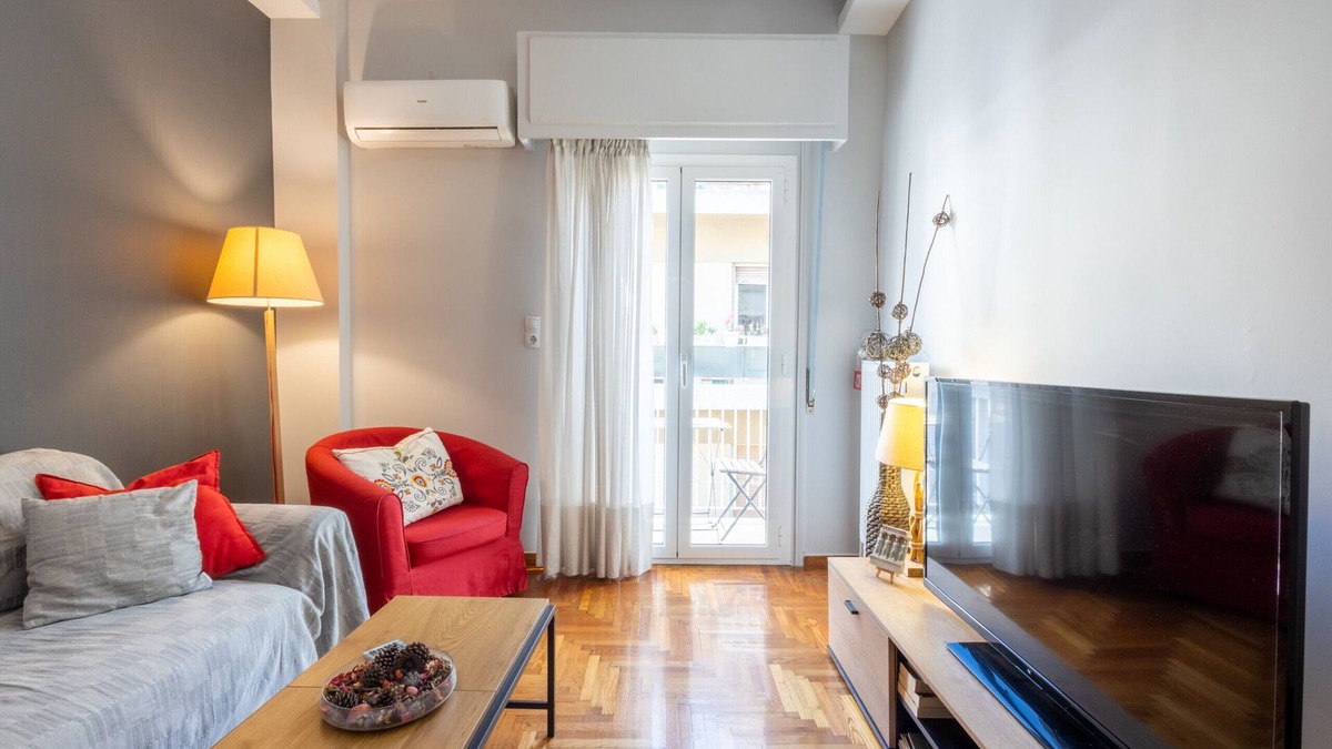 Thissio Apartment | Charming Retreat Below the Acropolis
