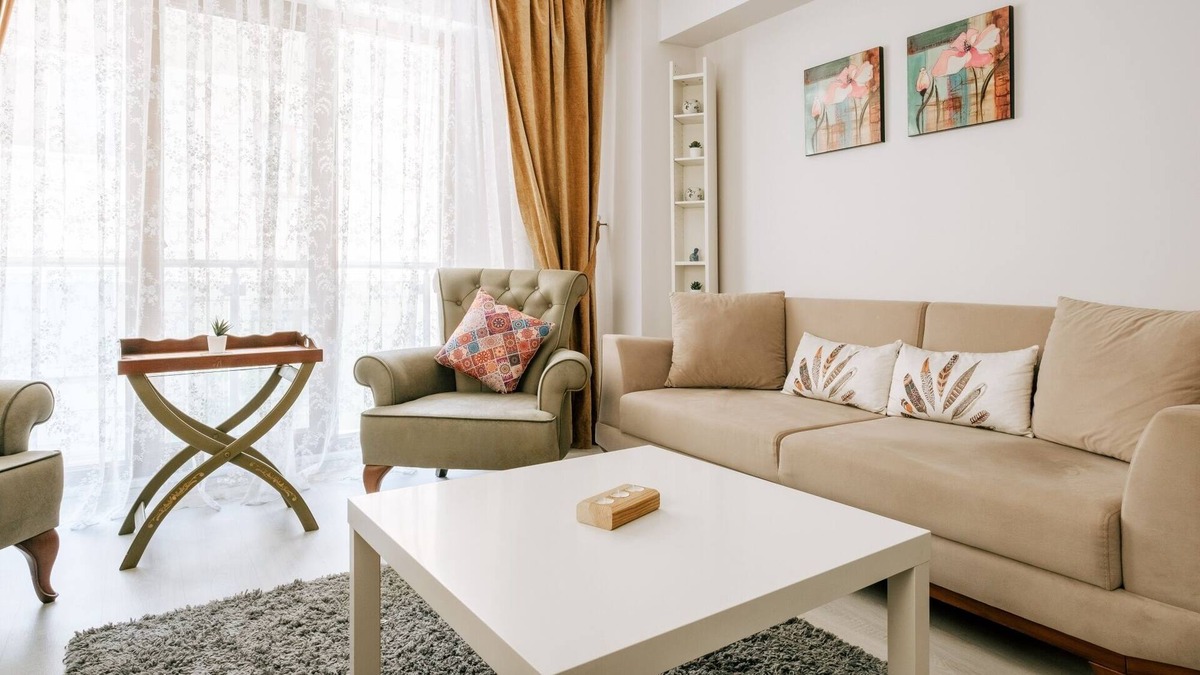 Atasehir Apartment | Charming Retreat with Stunning Views Atasehir