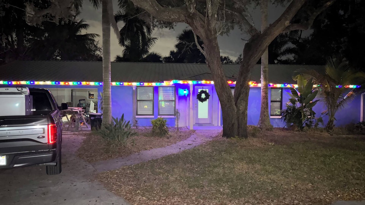Fort Myers House | Charming River front 3-bedroom house with AC and WiFi in North Fort Myers
