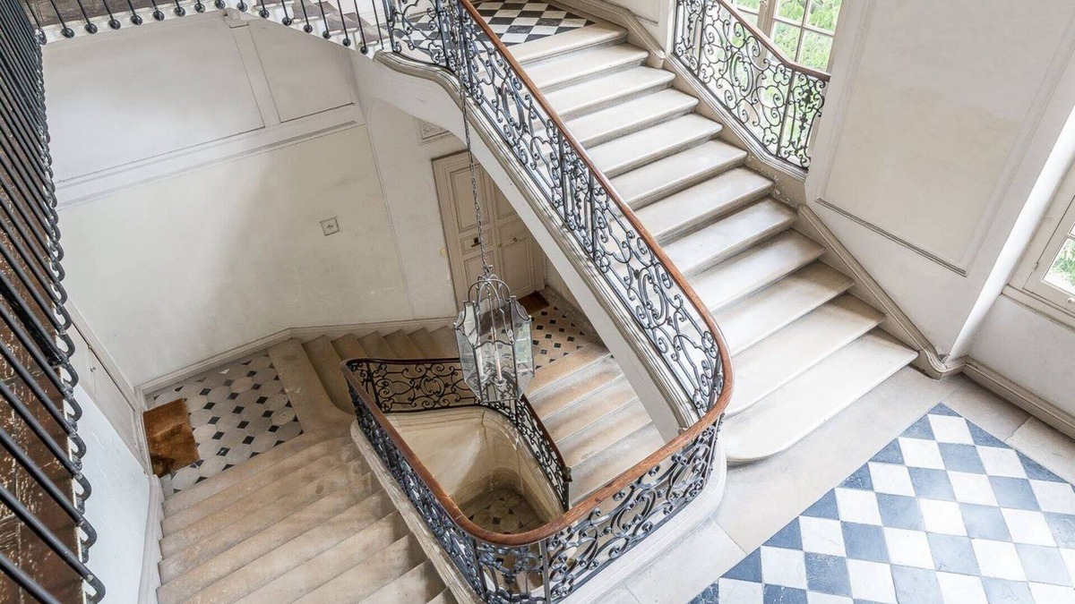Arsenal Apartment | Charming rooftop apartment between Place des Vosges and Ile St Louis