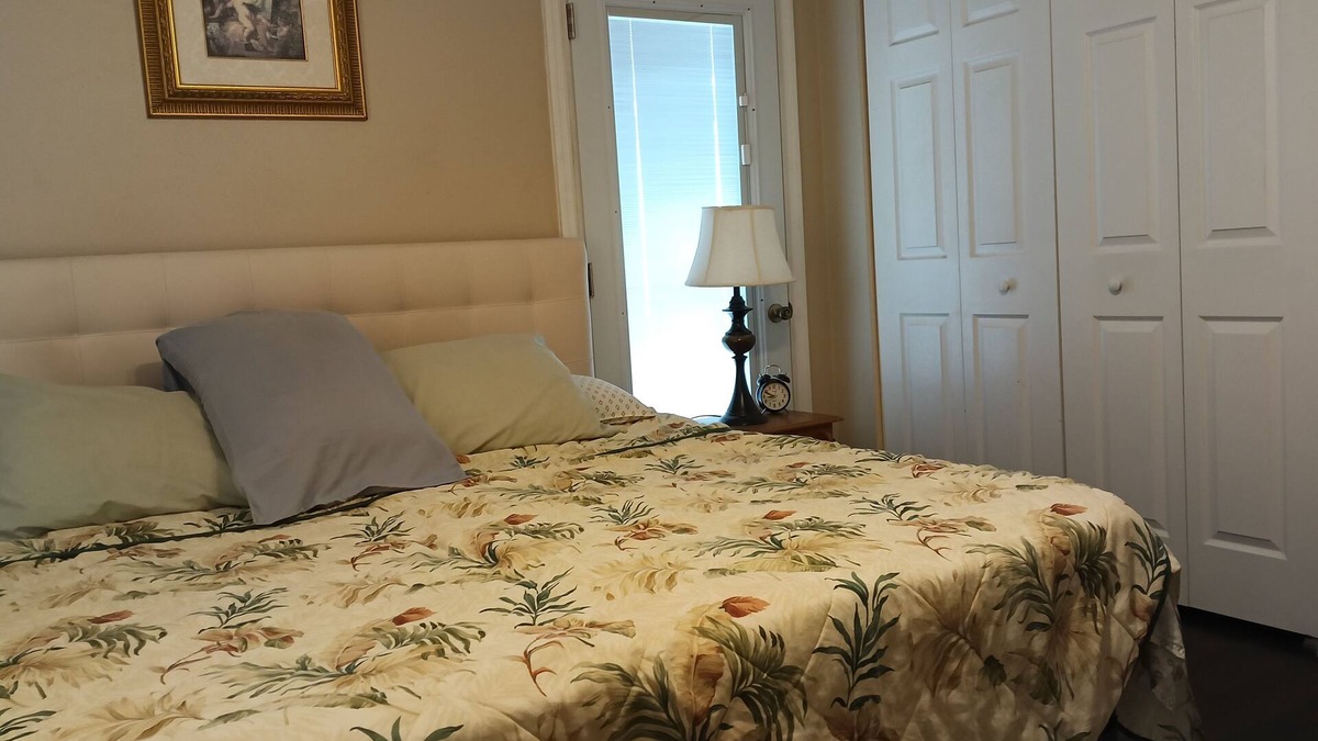 Lakeland Apartment | Charming Room- Studionn with AC and WiFi in soothing Lakeland