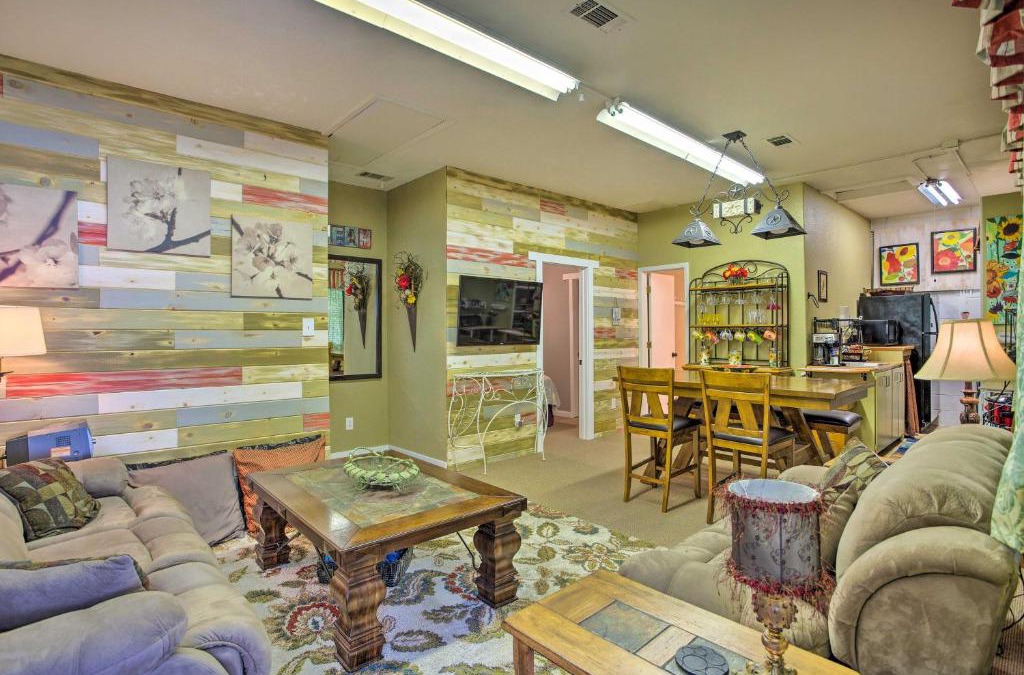 Rowlett House | Charming Rowlett Guest Cottage Walk Downtown