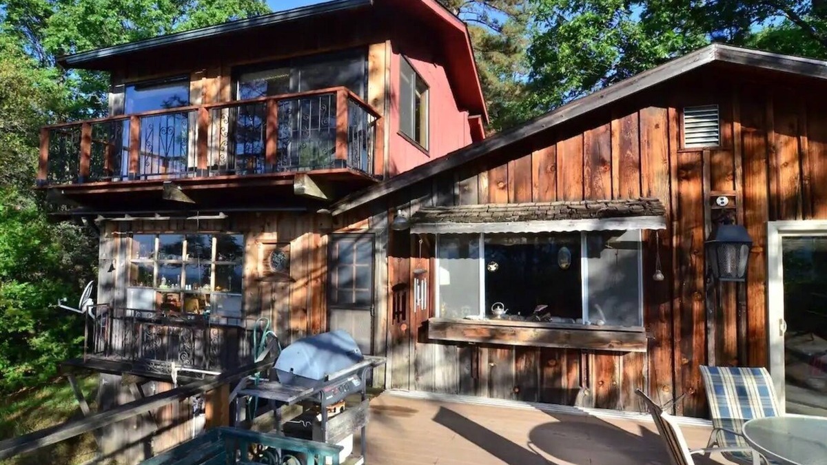 Wishon Cabin | Charming Rustic Mountain Cabin, Near Yosemite,Amazing Views, and a Fireplace