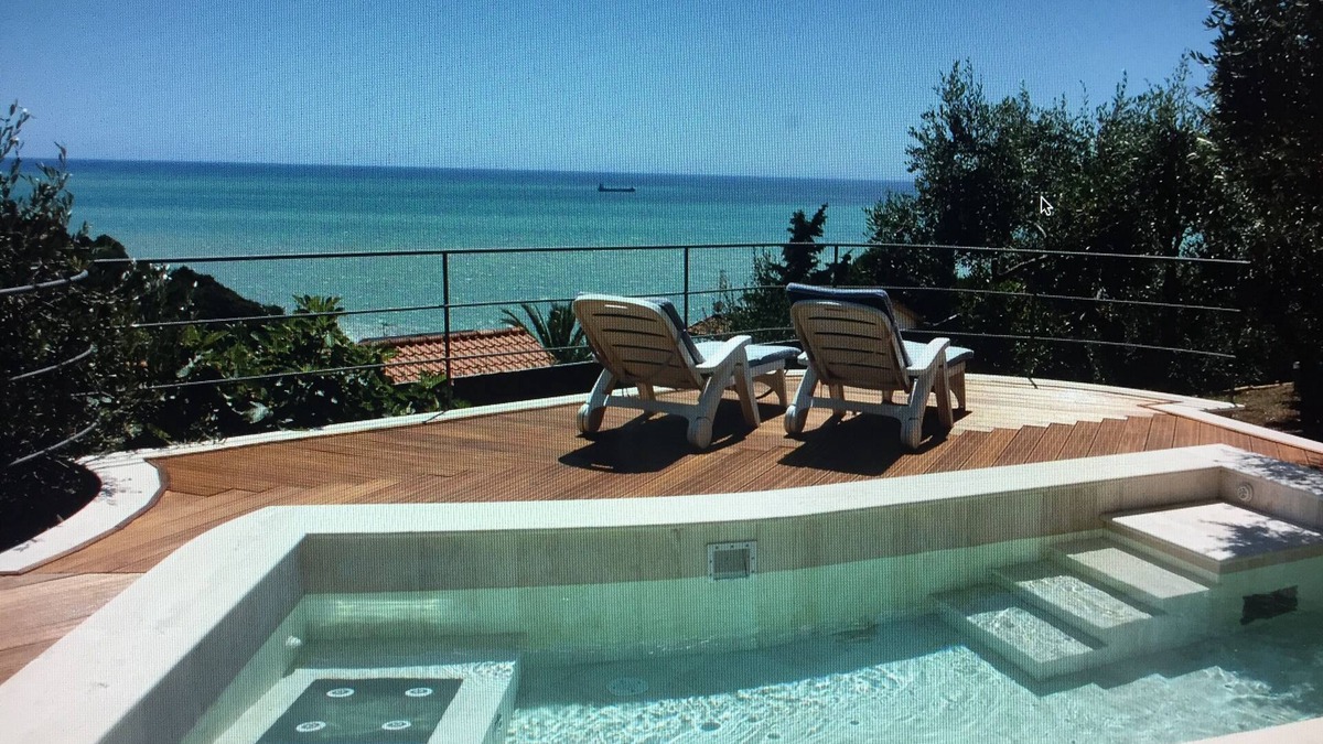 Lerici Villa | Charming Rustic with Sea Views and Small Pool free wifi in Exclusive Alcove
