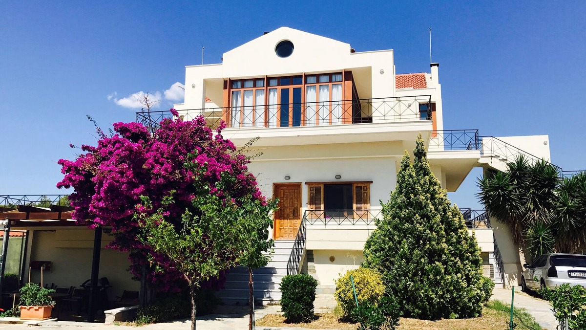 Loutraki House | Charming Sea View Loft