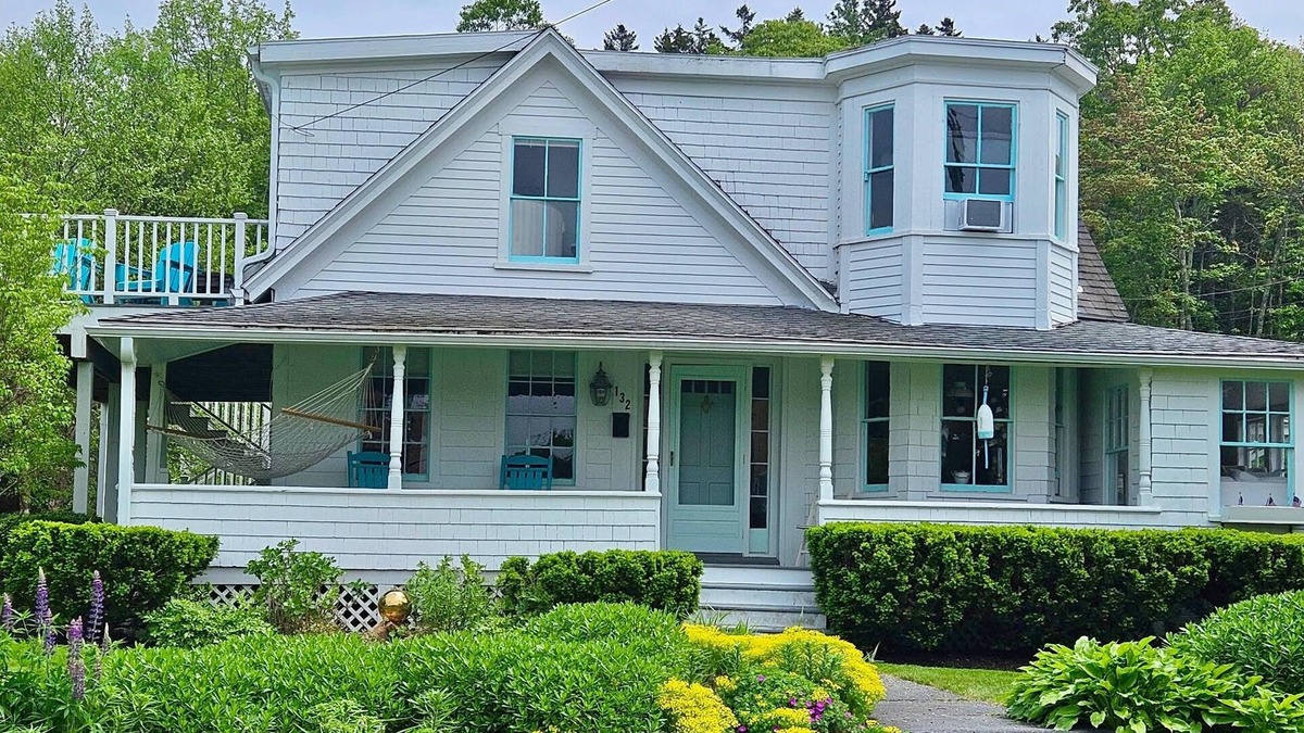 Boothbay Harbor House | Charming Seaglass House/4-bedrooms/Boothbay Harbor/Close to Town