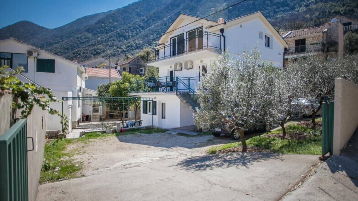 Kotor Municipality Apartment | Charming Seaside Escape in Kotor - One Bedroom Apartment with Sea View 2