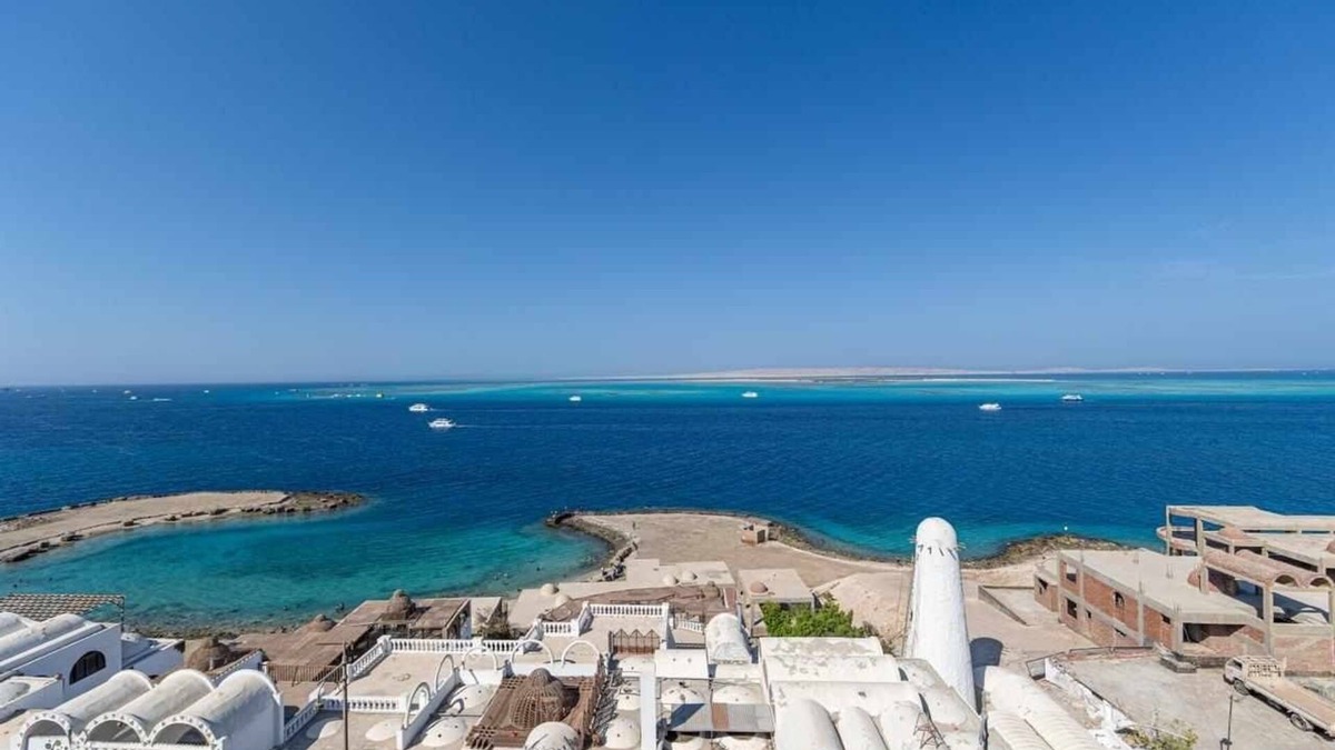 Al Mamsha El Seyahi Apartment | Charming Seaview 2-bedroom apartment with WiFi, AC in superb Hurghada