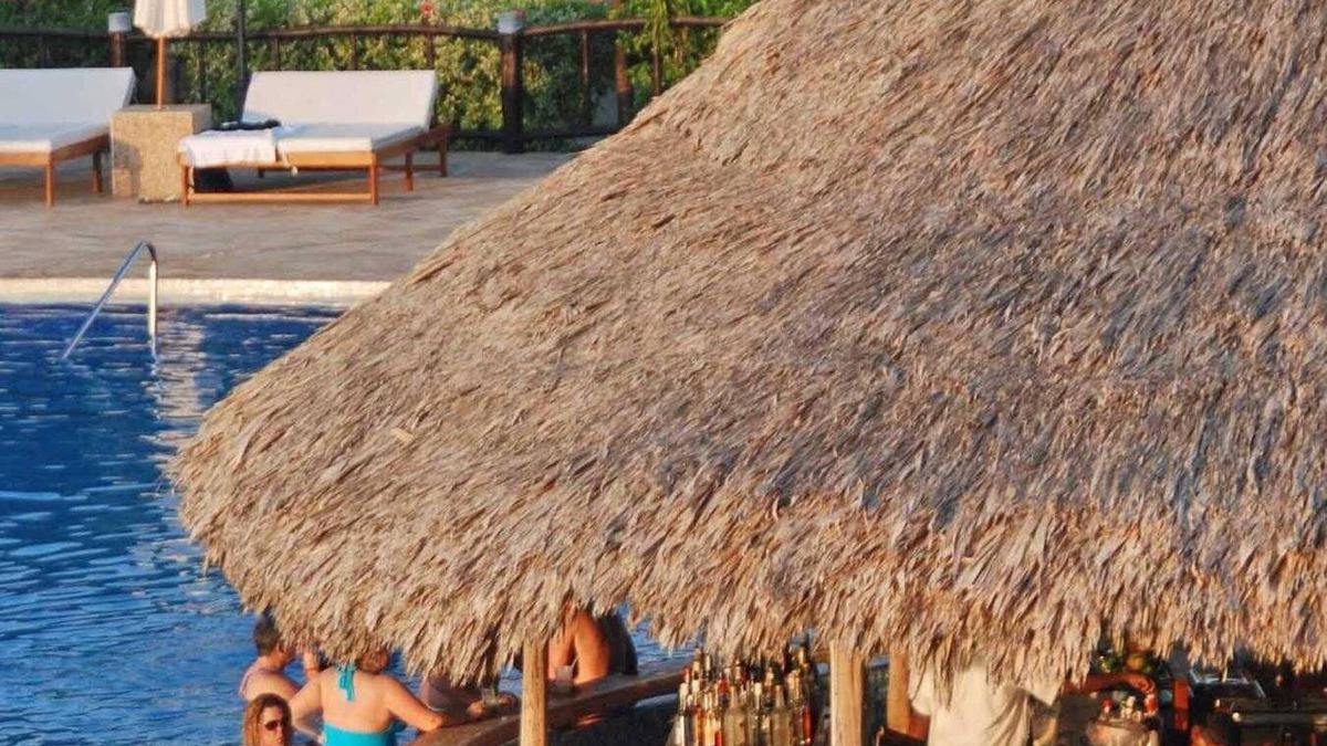 Placencia Resort | Charming Single Room w/Private Patio, Wireless Internet, & Mini Bar