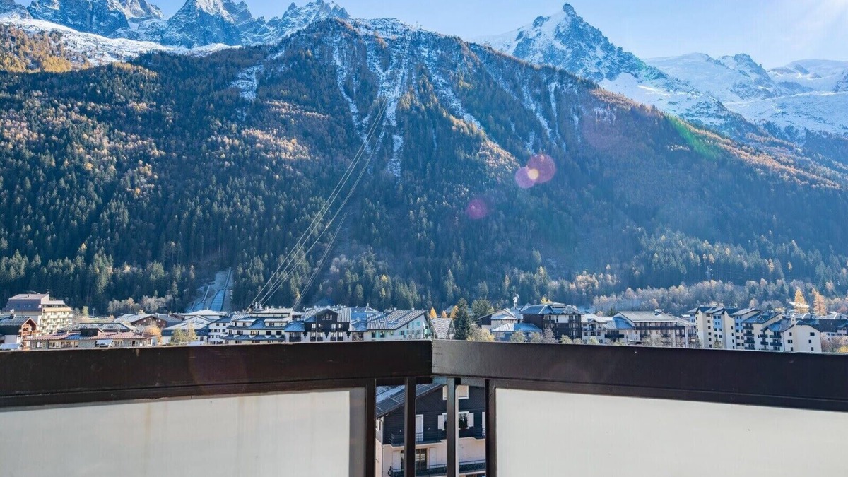 Chamonix City Centre Apartment | Charming Studio With Balcony And View In Chamonix