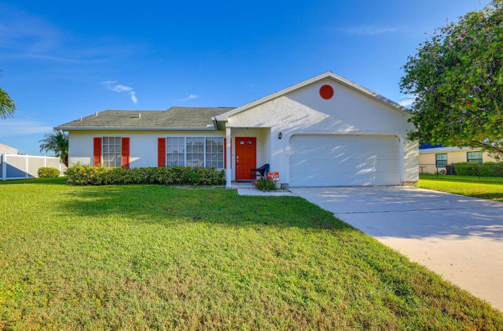 Port Saint Lucie House | Charming St Lucie River Retreat with Pool and Dock!