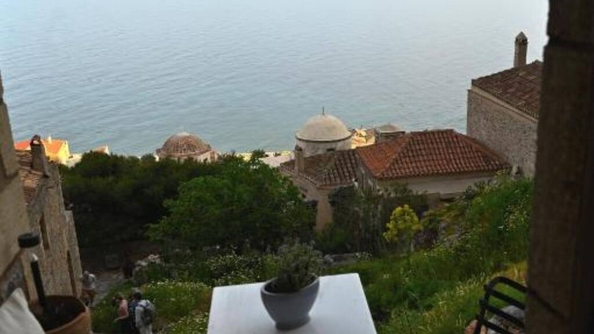 Monemvasia Apartment | Charming Stay with Stunning Views-NAMA – MonoLithos Inn