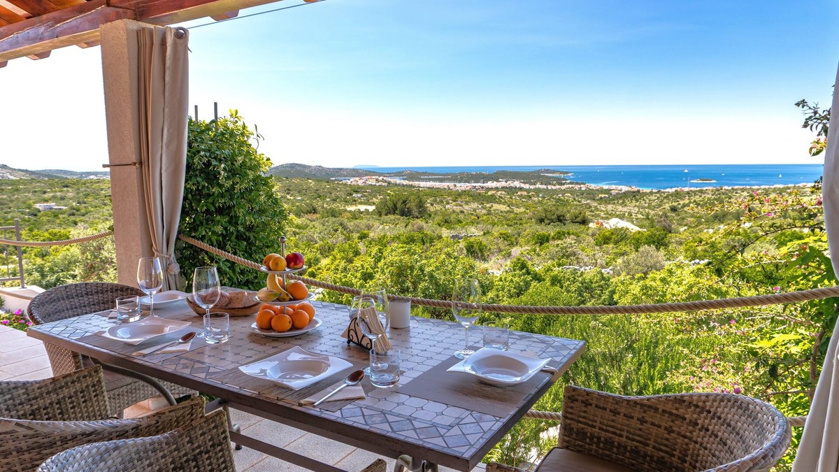 Jarebinjak Villa | Charming Stone House with Heated Pool, in Idyllic Countryside Area, Sea Views