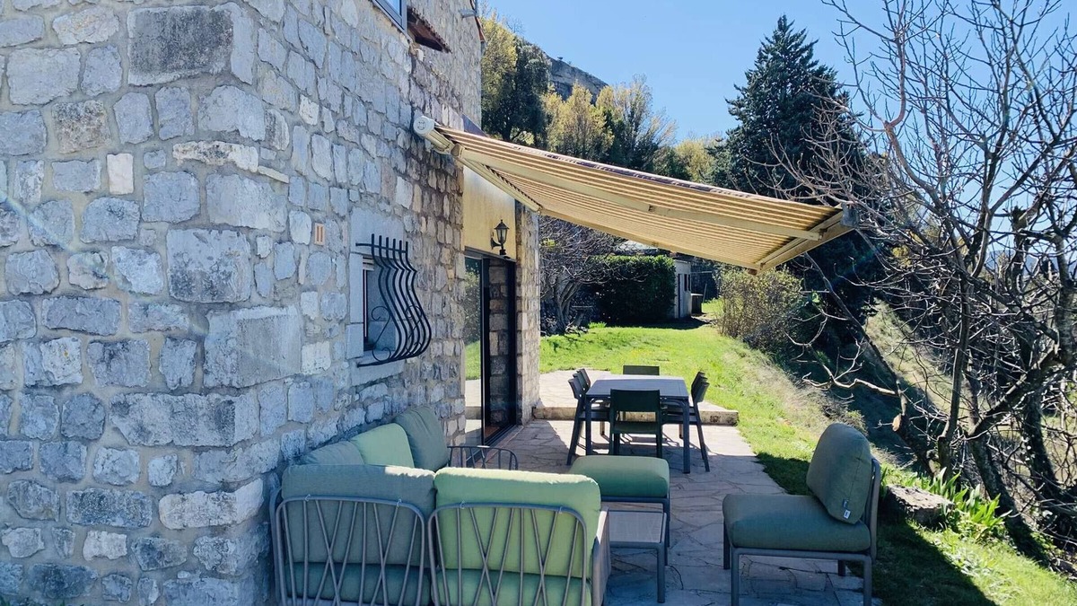 Sampzon House | Charming stone house with garden, WiFi, for 6 people - South Ardèche