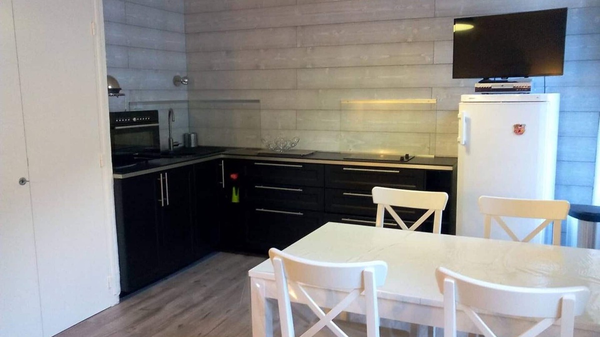 Cauterets Apartment | Charming Studio, 4 Sleepers, Central Location, Cauterets, Free Parking, Modern Amenities