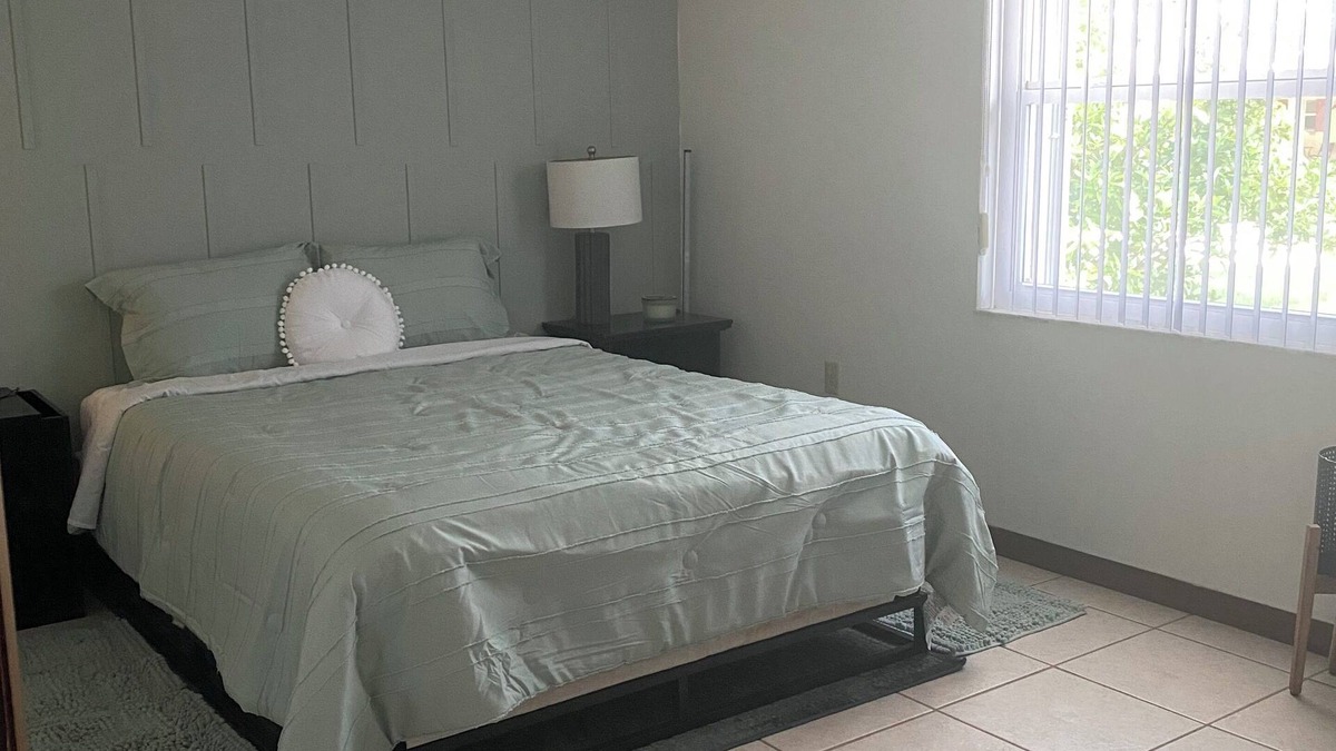 Cocoa Apartment | Charming studio in lovely Cocoa with AC
