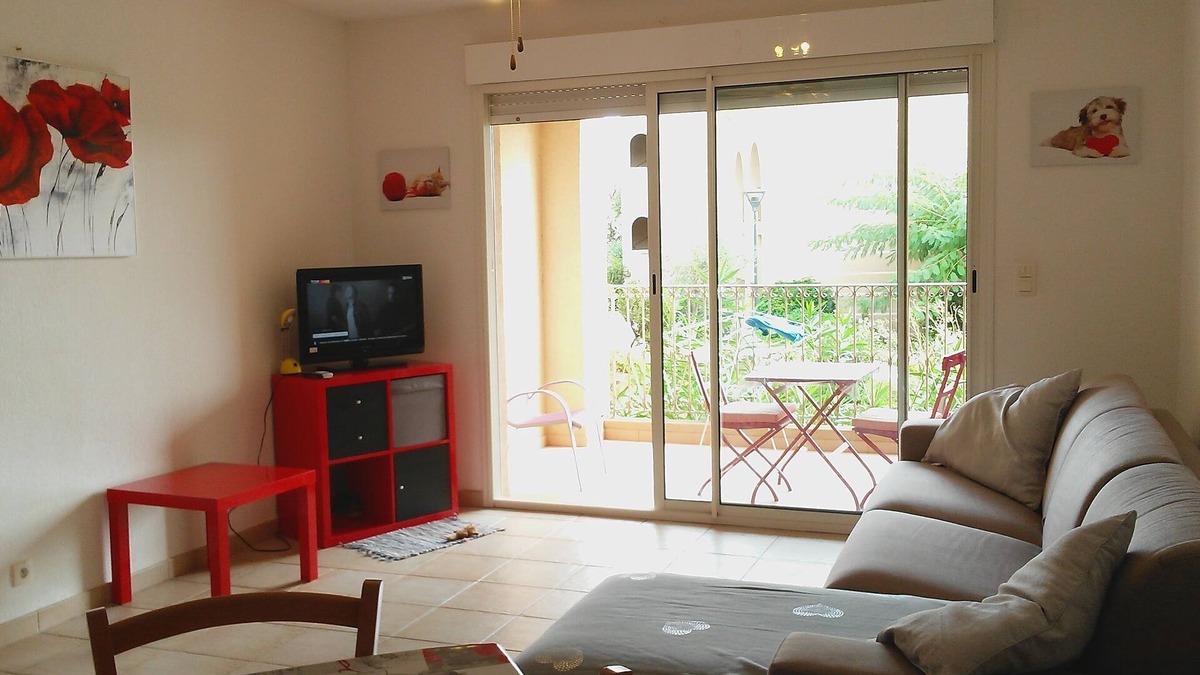 L'Ile-Rousse Apartment | charming studio in residence with swimming pool