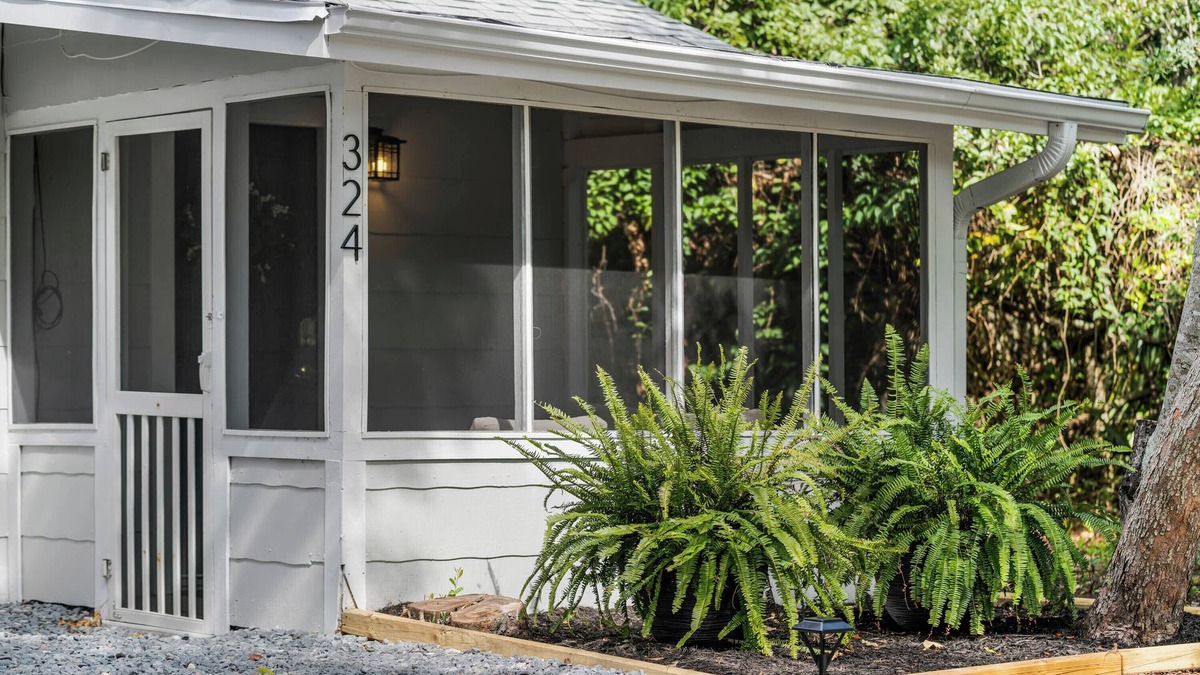 Kingston Apartment | Charming studio in welcoming Daytona Beach with WiFi, AC