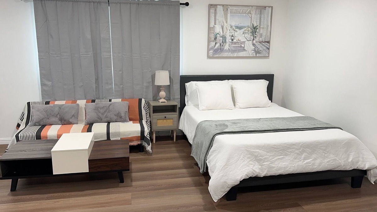 Charter Oak Apartment | Charming studio in welcoming Glendora with AC, WiFi & full kitchen