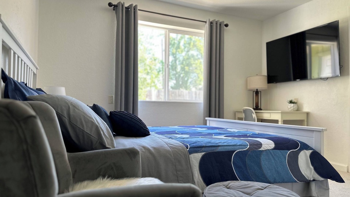 Arden-Arcade House | Charming Suite B