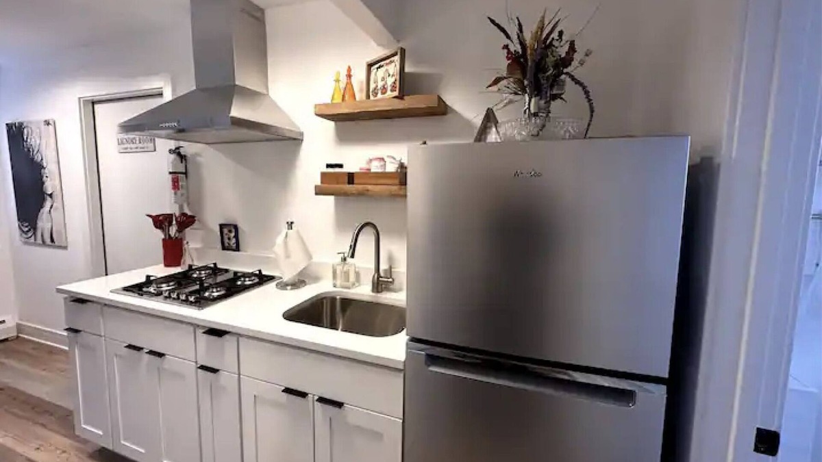 Riverside Apartment | Charming Suite in Berwyn/Forest Park