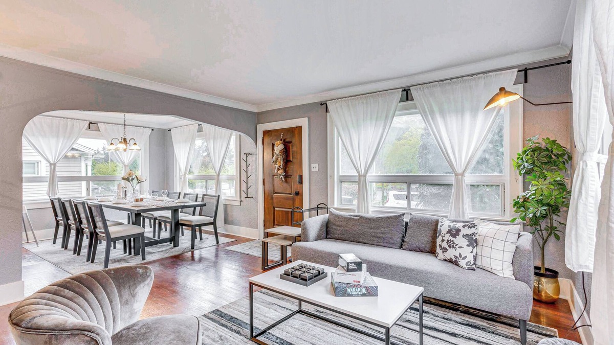 Hilltop House | Charming Tacoma Vacation Rental: 2 Mi to Downtown!