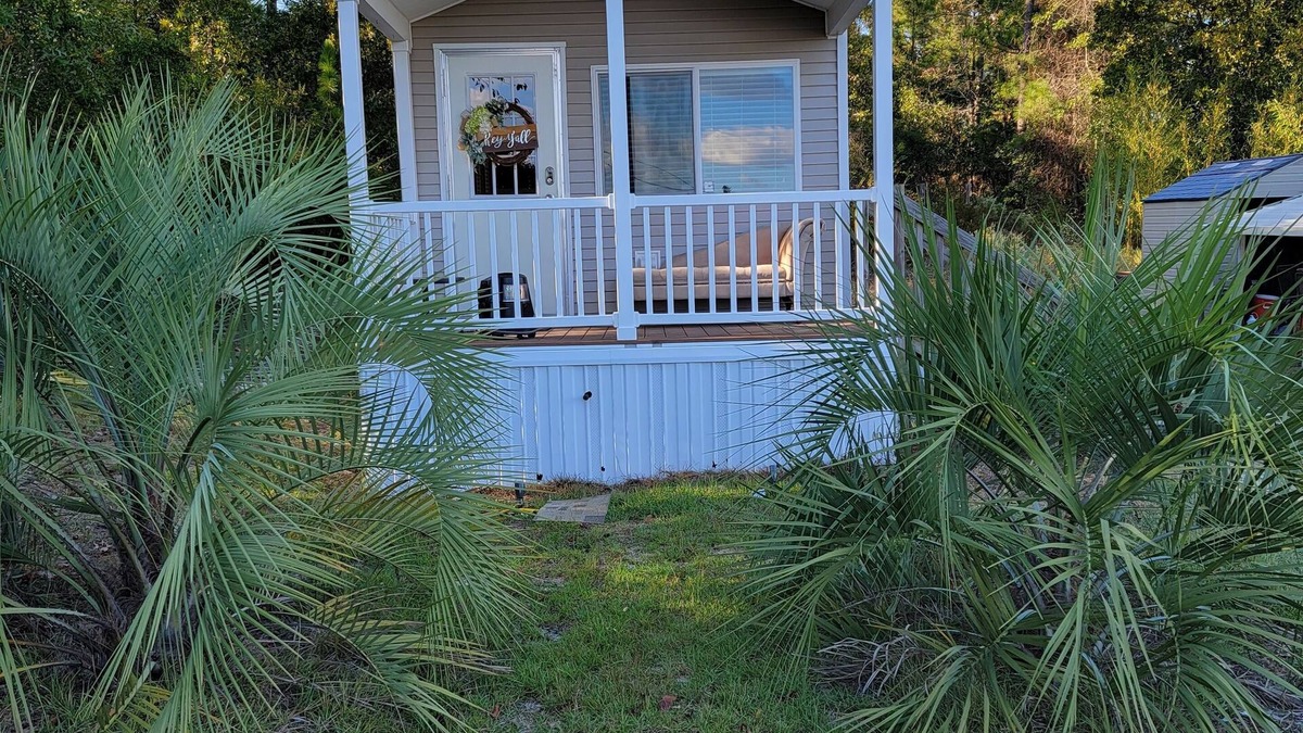 Lexington Cabin | Charming Tiny House