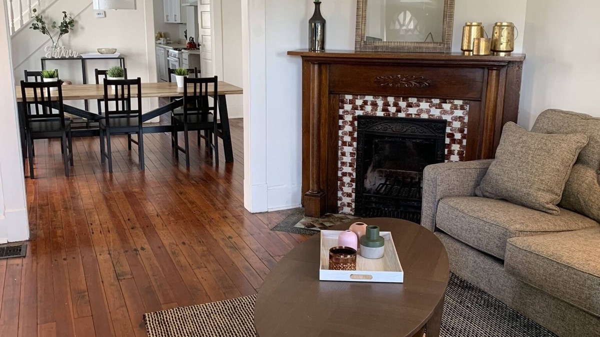 Lockerbie Square House | Charming townhouse