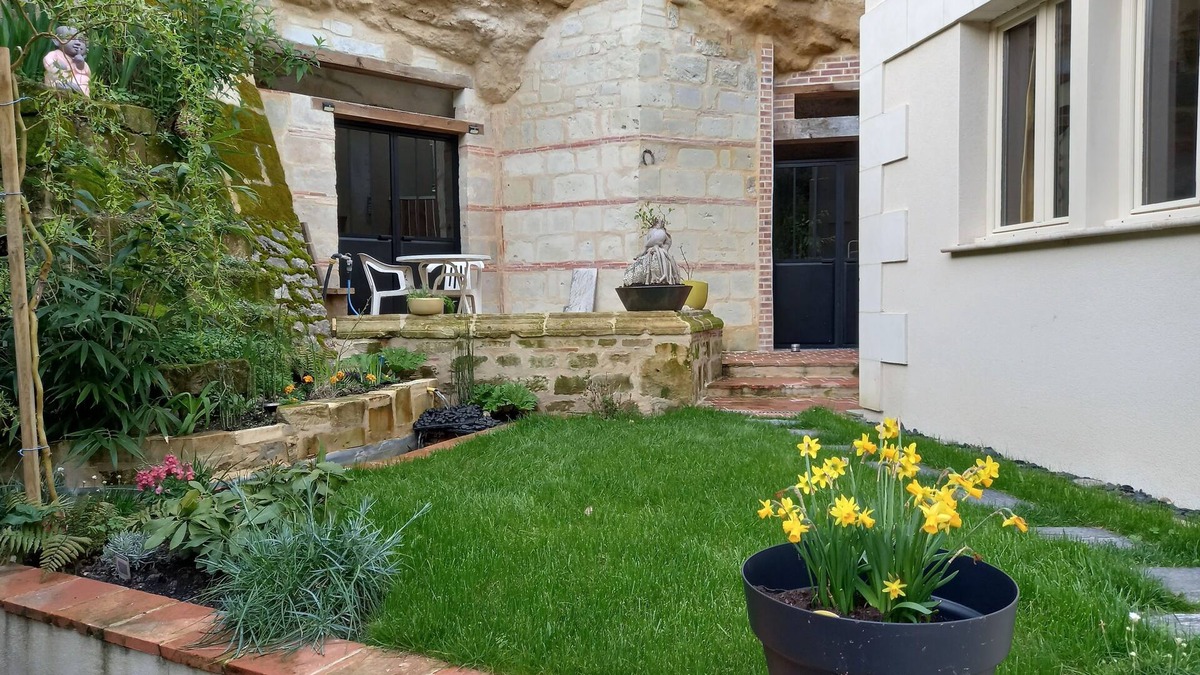 Chenehutte-Treves-Cunault House | Charming troglodyte cottage