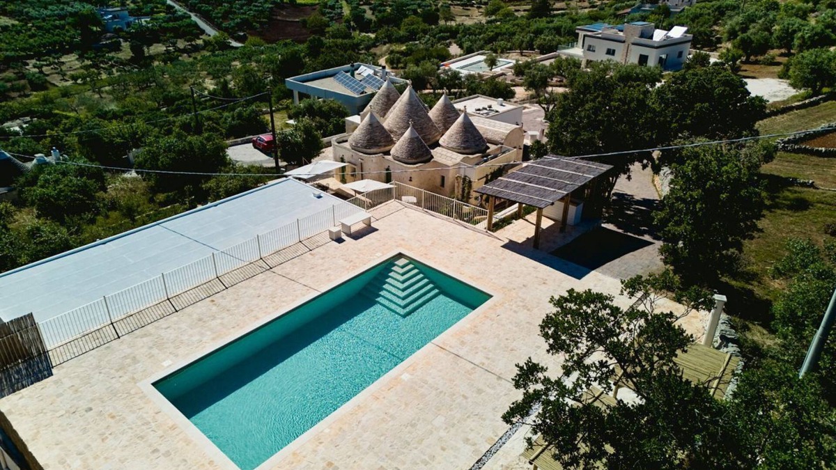Locorotondo Villa | Charming trulli with panoramic pool and jacuzzi in Itria Valley
