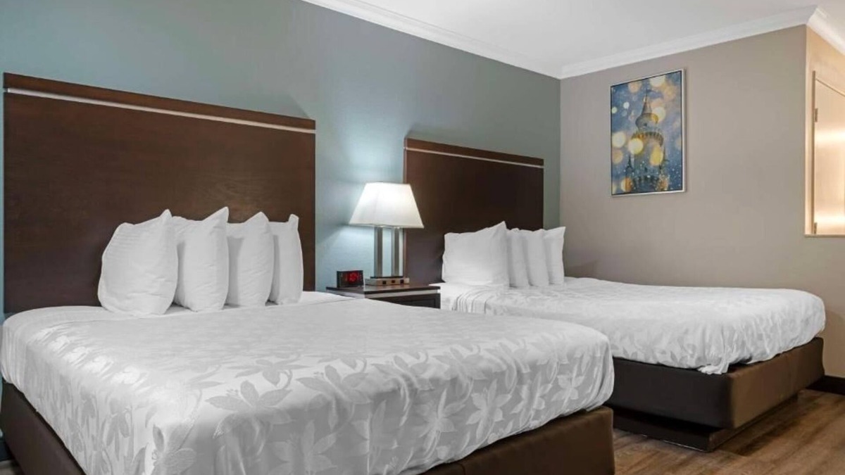 Anaheim Resort Hotel | Charming Unit Just 15 Min Stroll to Downtown Disney Fun!