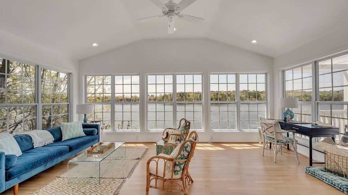 Crane Hill Cottage | Charming & updated 2 bedroom 1 bath lakefront cottage on Smith Lake