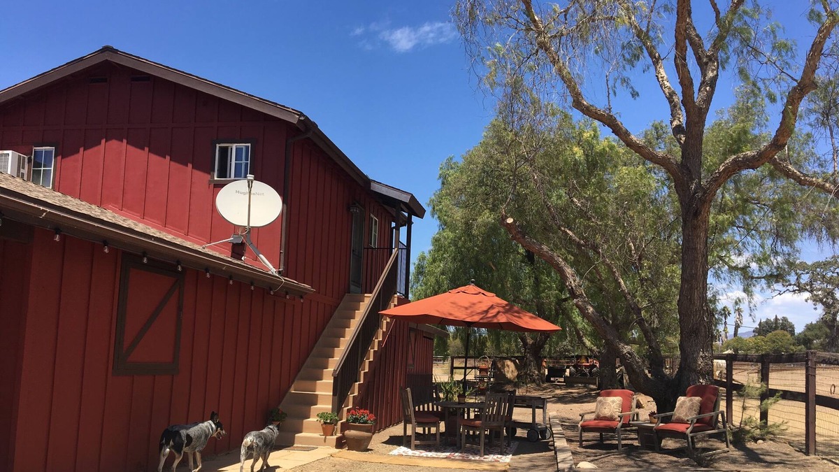 Santa Ynez Cottage | Charming upstairs Cottage located in the heart of the valley