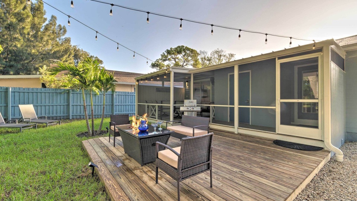 Sarasota House | Charming Vacation Rental: Close to Downtown!