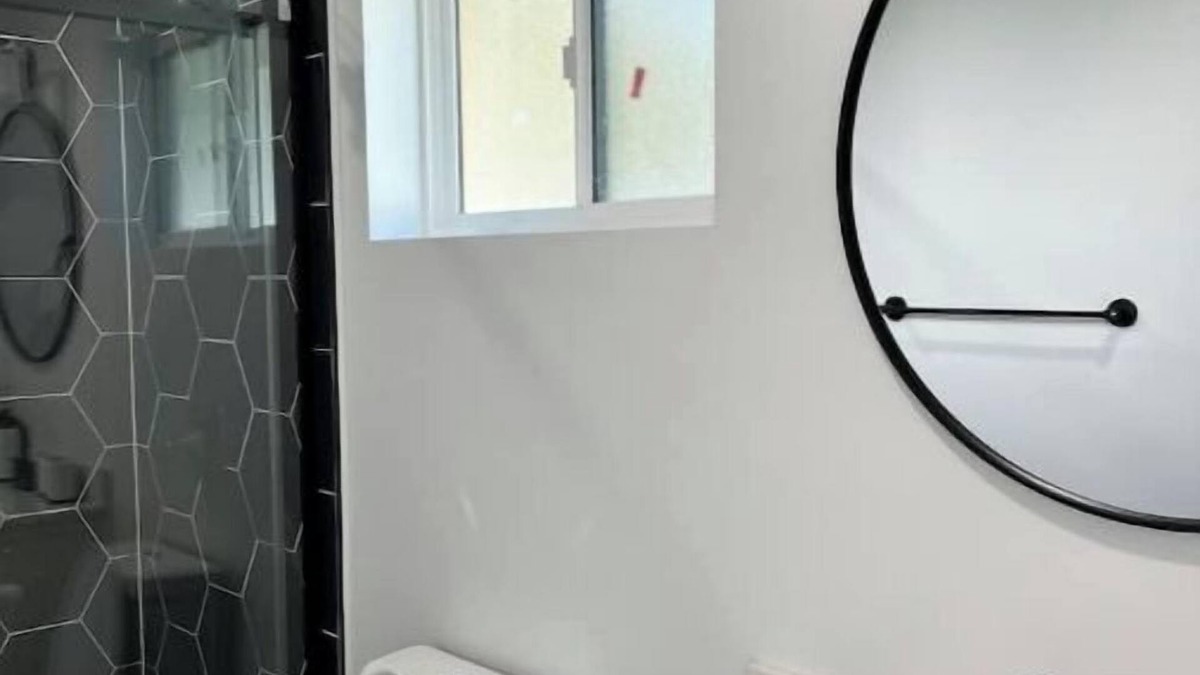 Mar Vista House | Charming Venice guesthousennn