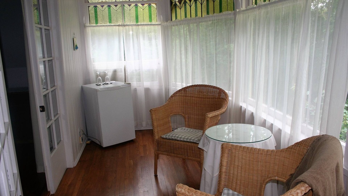 Waterloo House | Charming Victorian house built in 1870, Dreamy vacation