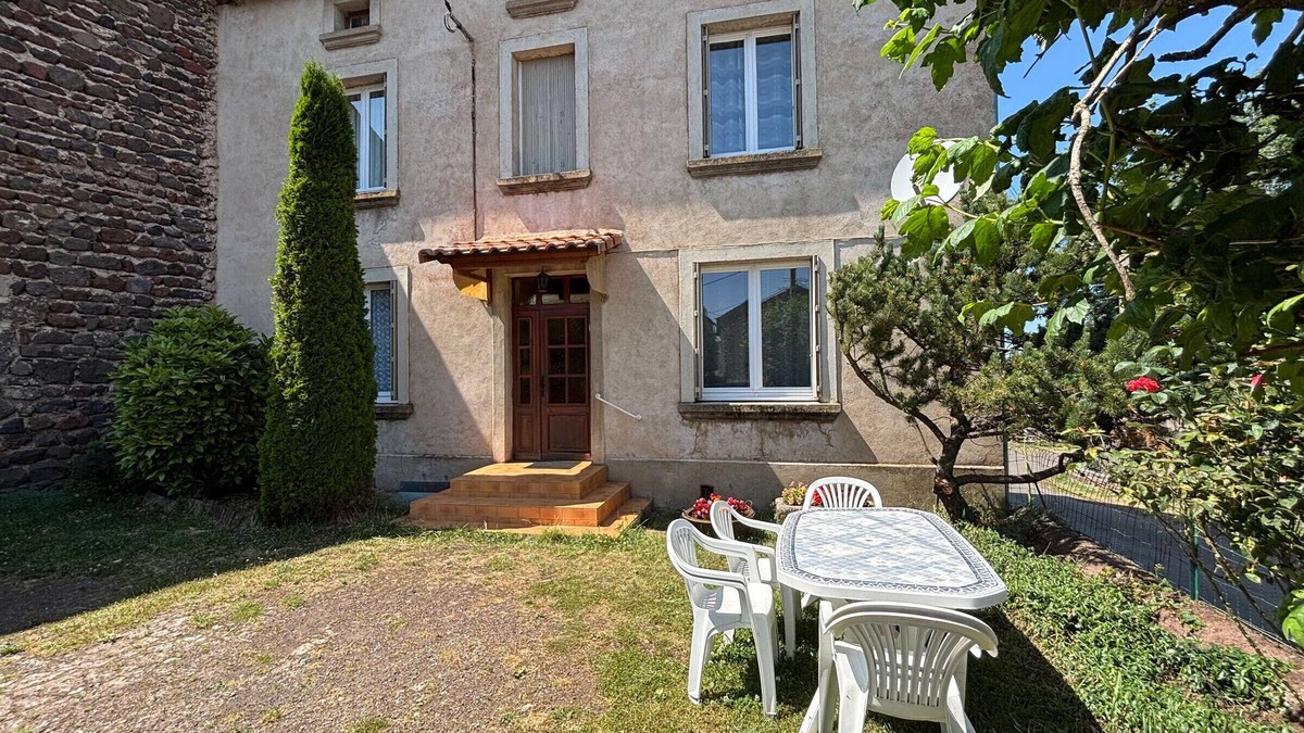 Solignac-sur-Loire Cottage | Charming Village Retreat Near Loire Gorges: Spacious Home, Garden, & Nearby Attractions