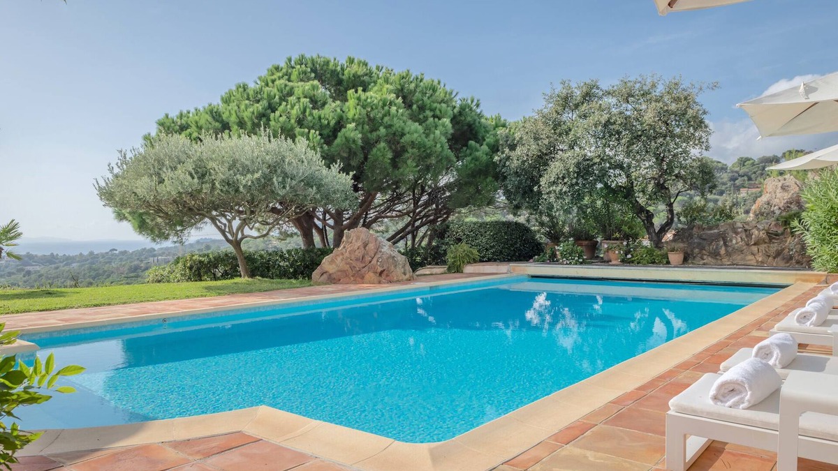 La Croix-Valmer Villa | charming villa with stunning view and pool