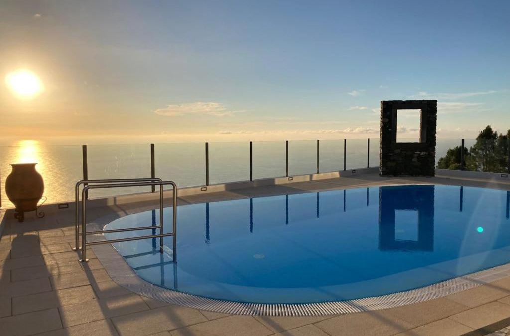 Faja da Ovelha Villa | Charming Villa in Fajã da Ovelha with Private Pool