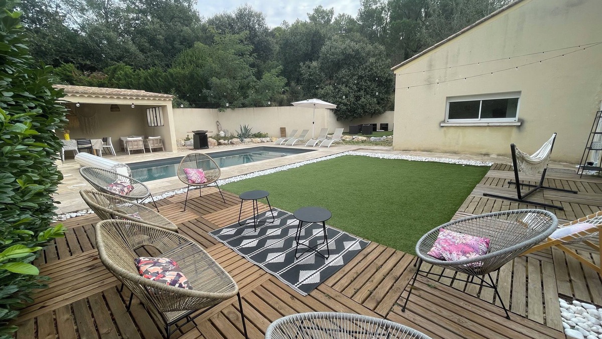 Piolenc Villa | Charming villa in Provence