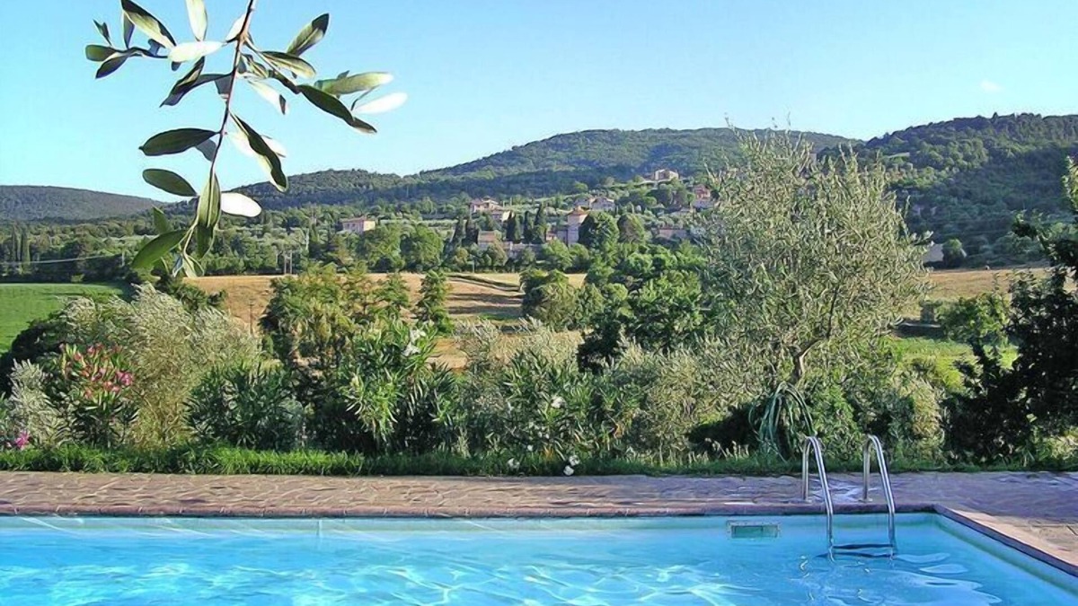 Ancaiano Apartment | Charming Villa in Tuscany with Pool & Views